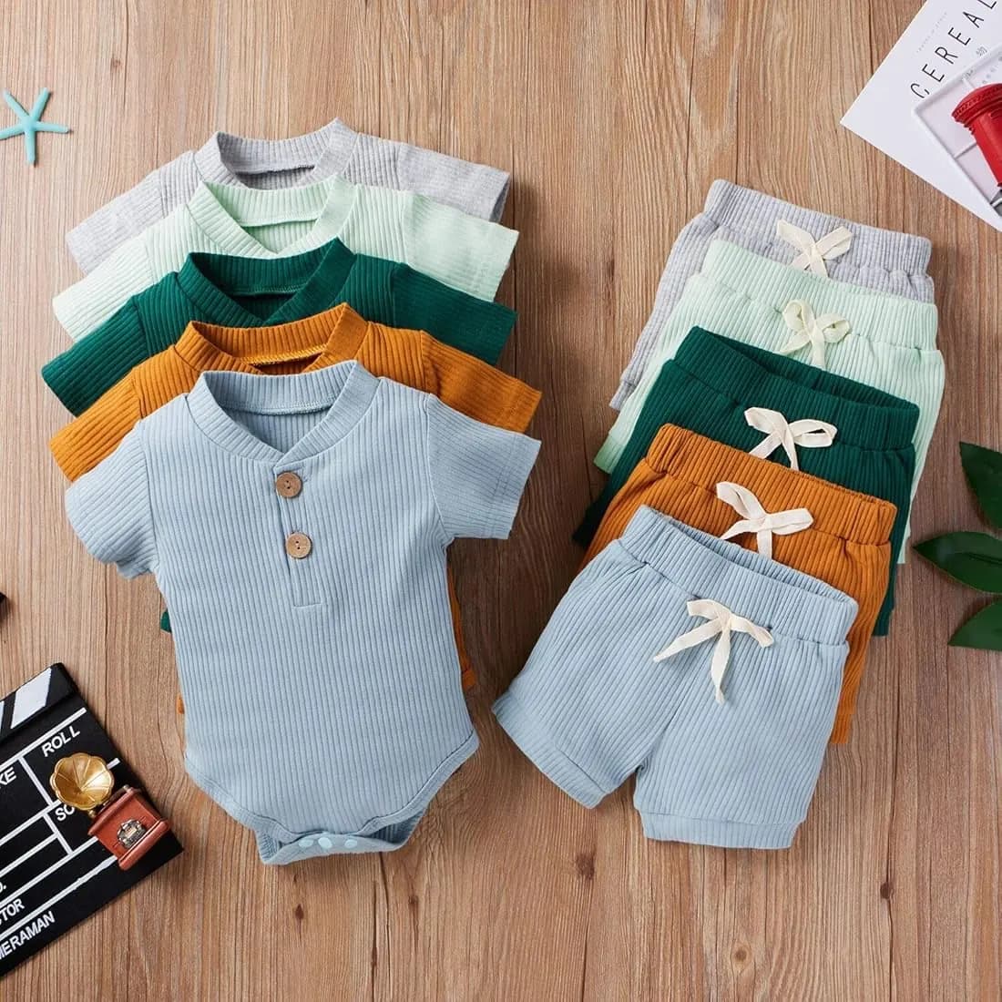 Ribbed babywear in soft tones